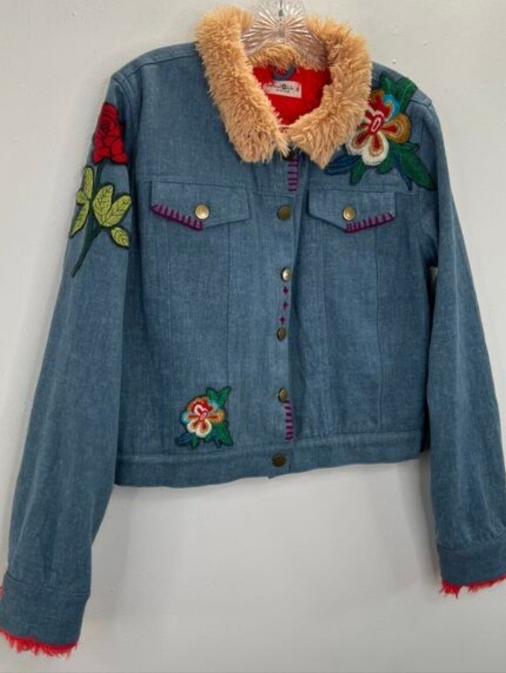 Natural Life NWT Embroidered Faux Fur Boho Denim Jacket Size L - Picture 3 of 8
